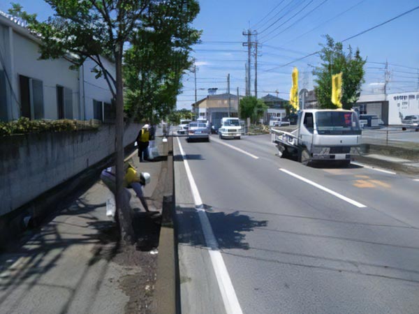 道路清掃の様子